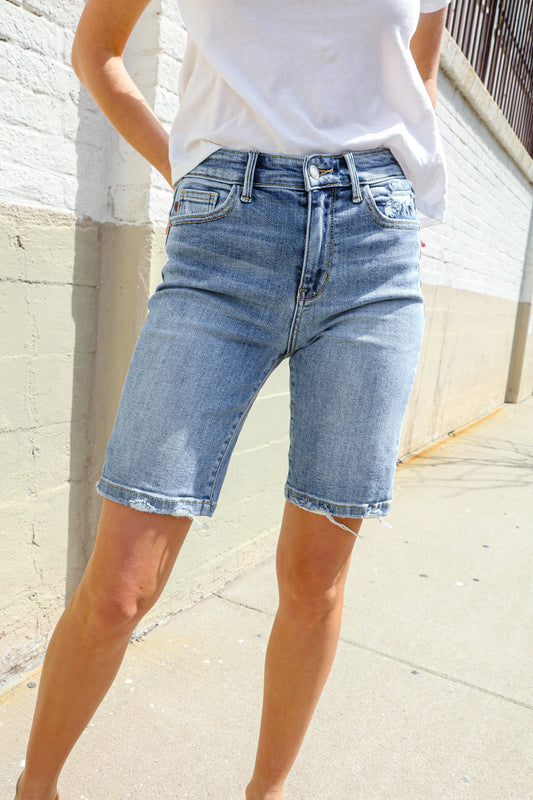 Judy Blue Light Wash Midrise Stitch Hem Denim Shorts